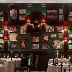 Grand Et De - The Leading Of The World ***** Milán